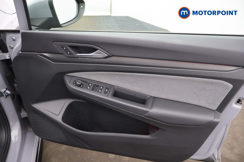 Volkswagen Golf R-Line Automatic Petrol Hatchback - Stock Number (1582372) - 9th supplementary image