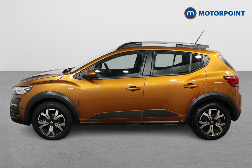 Dacia Sandero Stepway Prestige Manual Petrol Hatchback - Stock Number (1582511) - Passenger side