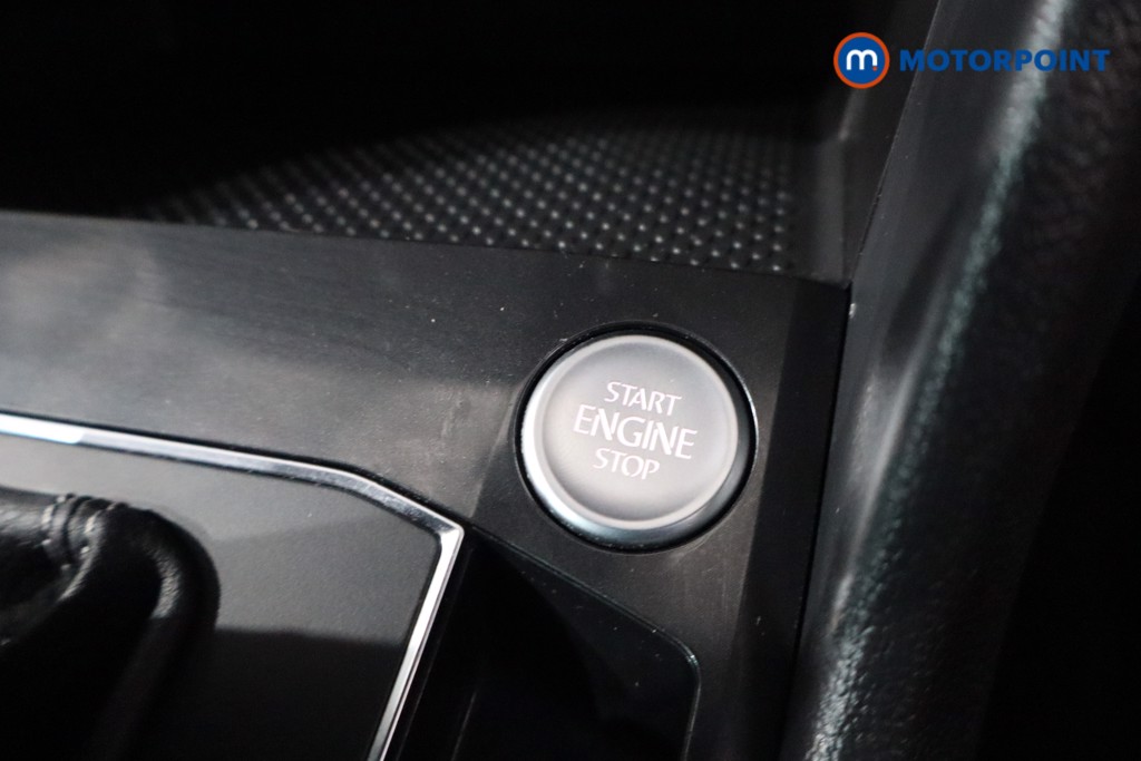 Volkswagen Tiguan R-Line Automatic Diesel SUV - Stock Number (1582512) - 13th supplementary image