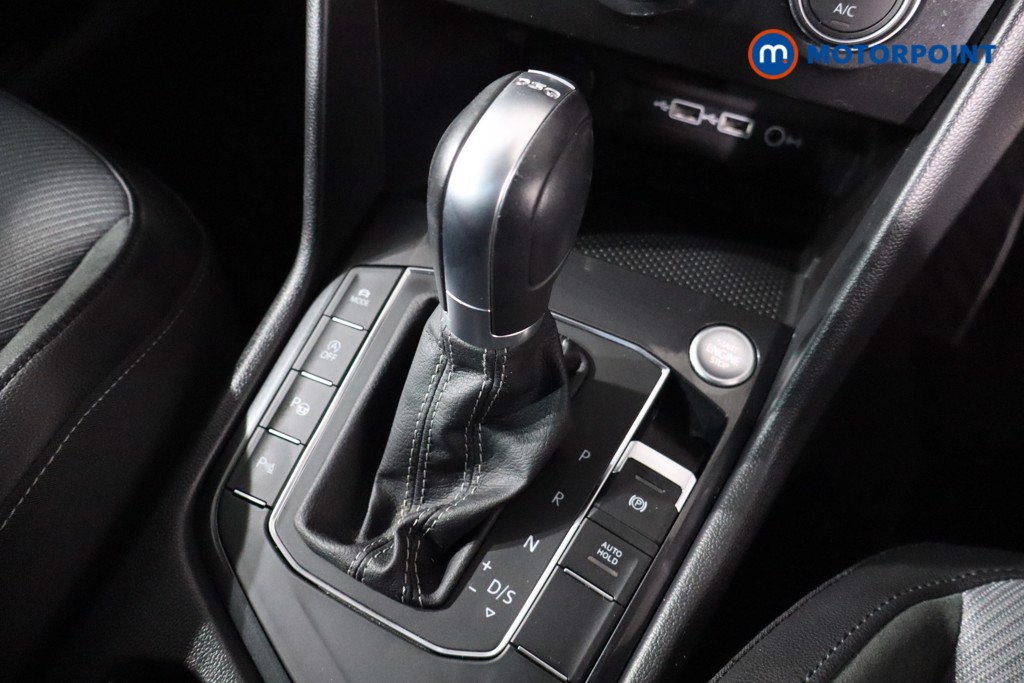 Volkswagen Tiguan R-Line Automatic Diesel SUV - Stock Number (1582512) - 14th supplementary image