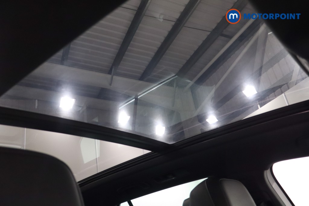 Volkswagen Tiguan R-Line Automatic Diesel SUV - Stock Number (1582512) - 19th supplementary image