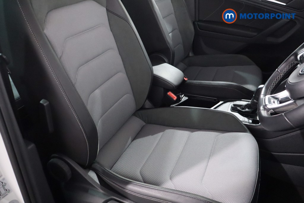 Volkswagen Tiguan R-Line Automatic Diesel SUV - Stock Number (1582512) - 24th supplementary image