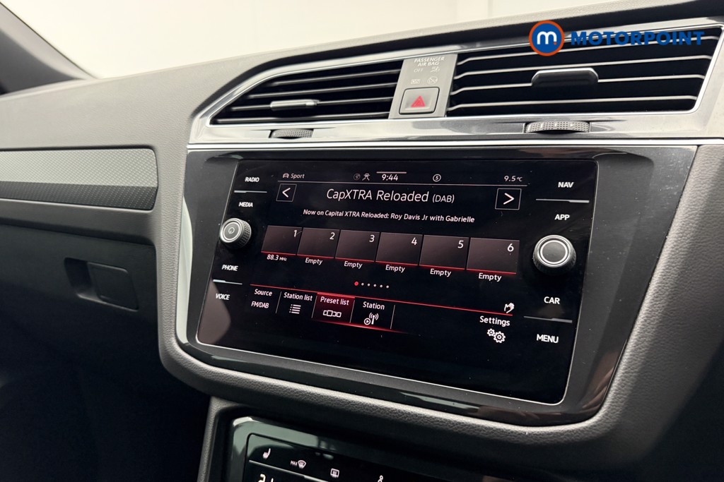 Volkswagen Tiguan R-Line Automatic Petrol SUV - Stock Number (1582587) - 11th supplementary image