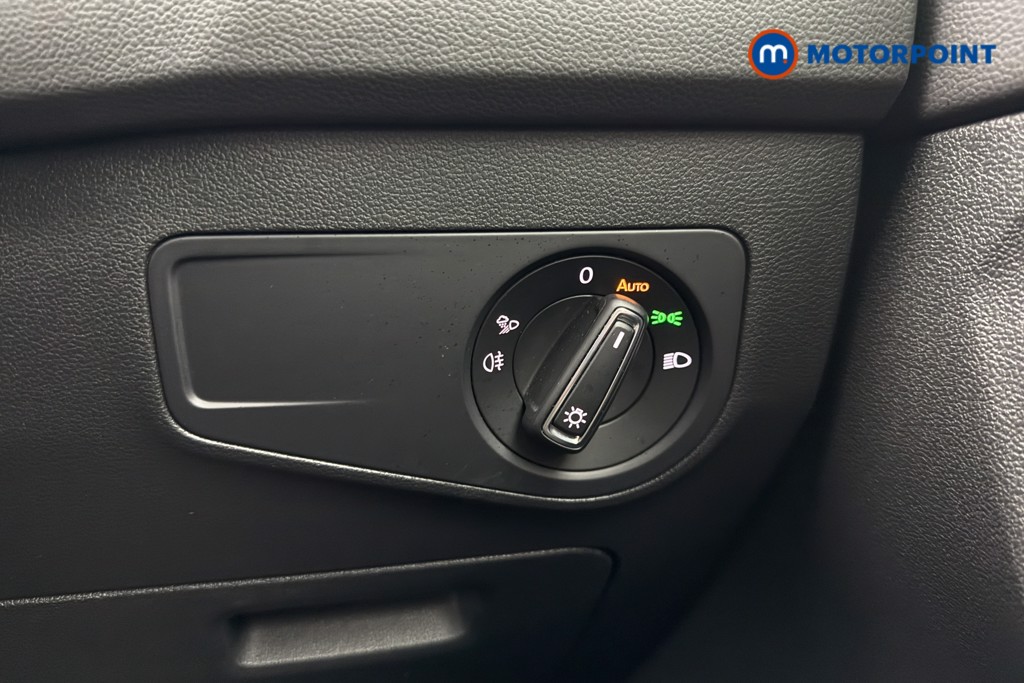 Volkswagen Tiguan R-Line Automatic Petrol SUV - Stock Number (1582587) - 18th supplementary image