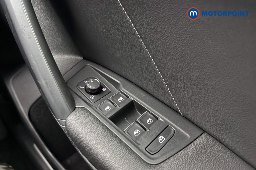 Volkswagen Tiguan R-Line Automatic Petrol SUV - Stock Number (1582587) - 19th supplementary image