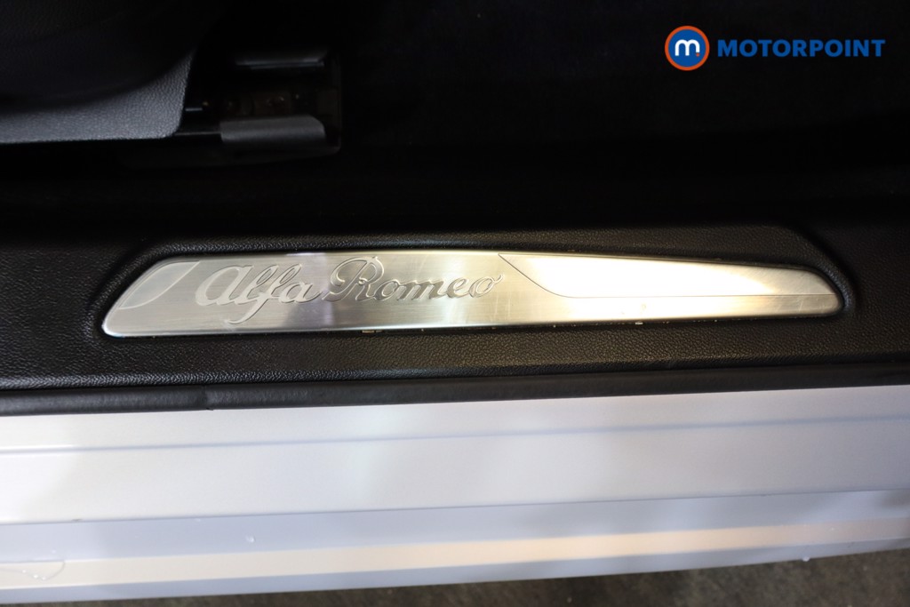 Alfa Romeo Giulia Competizione Automatic Petrol Saloon - Stock Number (1582593) - 21st supplementary image