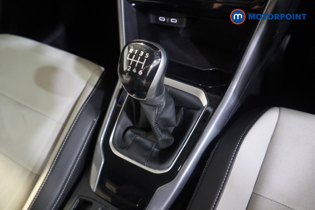 Volkswagen T-Roc Style Manual Petrol SUV - Stock Number (1583137) - 8th supplementary image