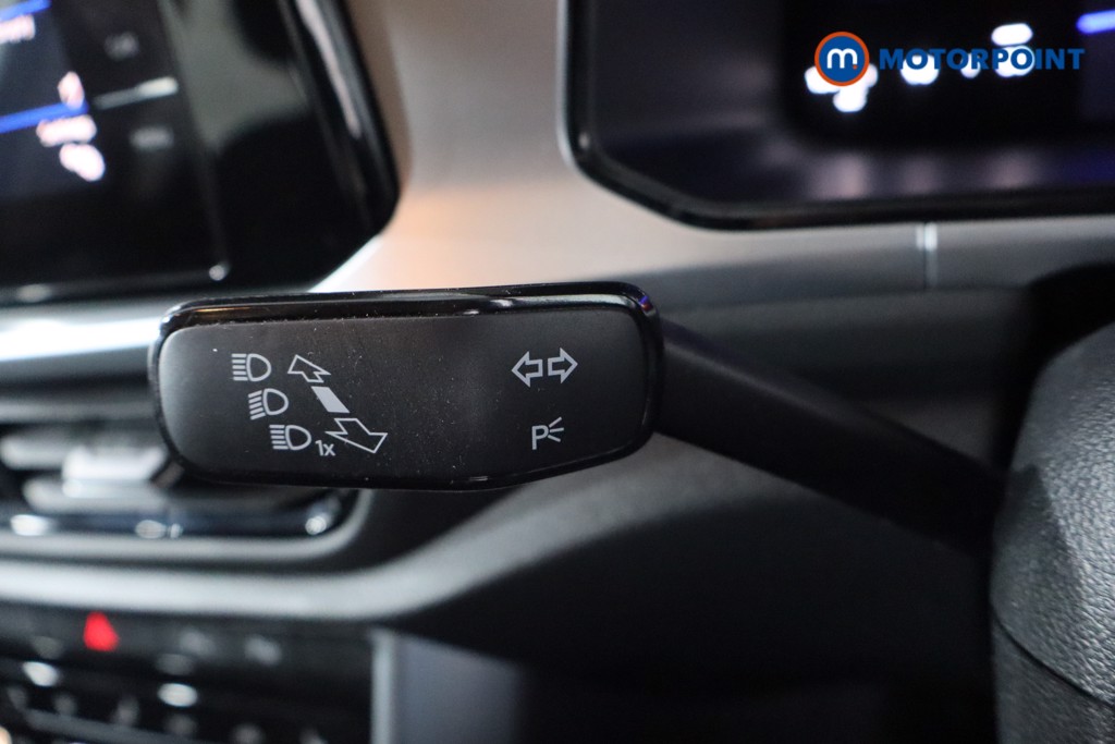 Volkswagen T-Roc Life Manual Petrol SUV - Stock Number (1583630) - 19th supplementary image