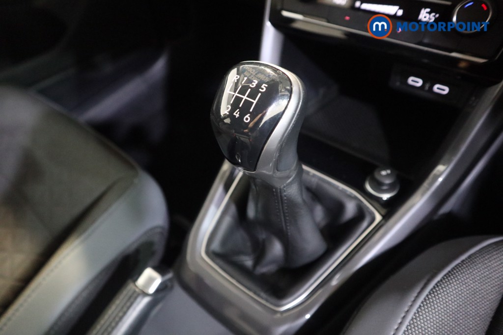 Volkswagen T-Cross SEL Manual Petrol SUV - Stock Number (1583948) - 8th supplementary image