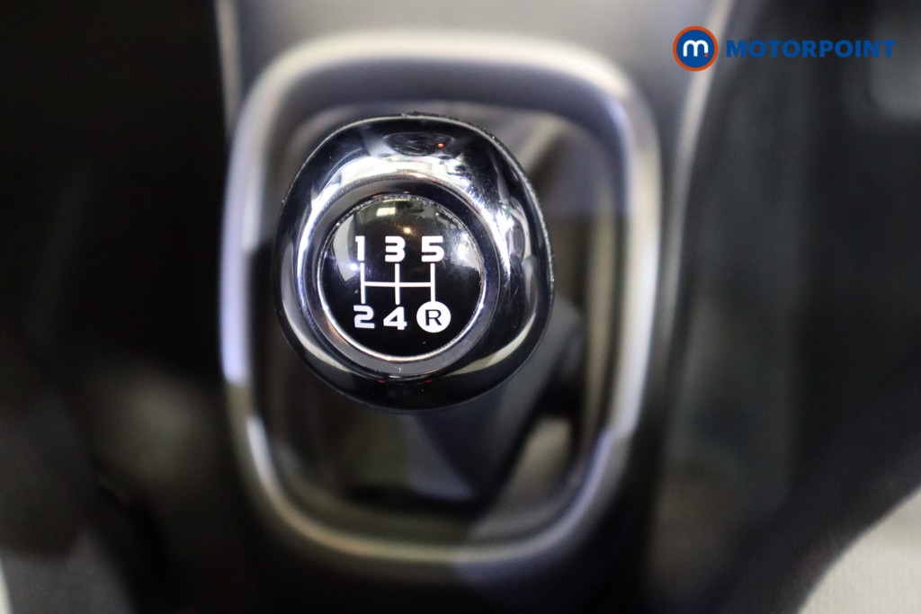 Toyota Aygo X-Play Manual Petrol Hatchback - Stock Number (1583986) - 5th supplementary image