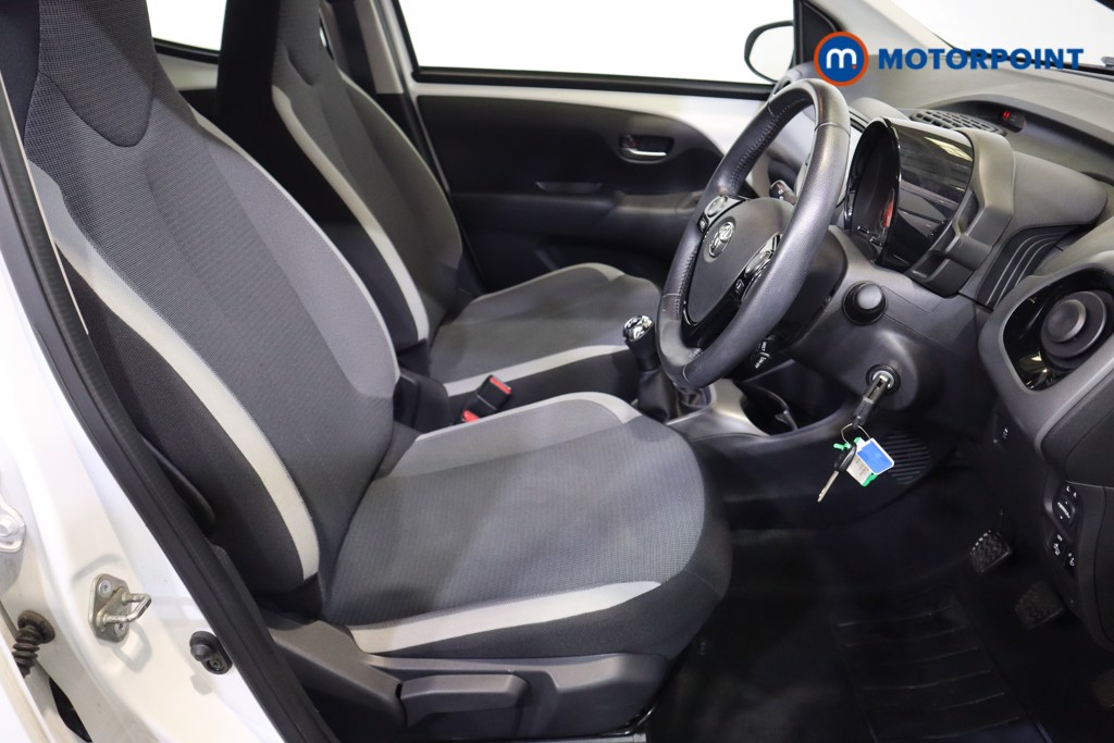 Toyota Aygo X-Play Manual Petrol Hatchback - Stock Number (1583986) - 6th supplementary image