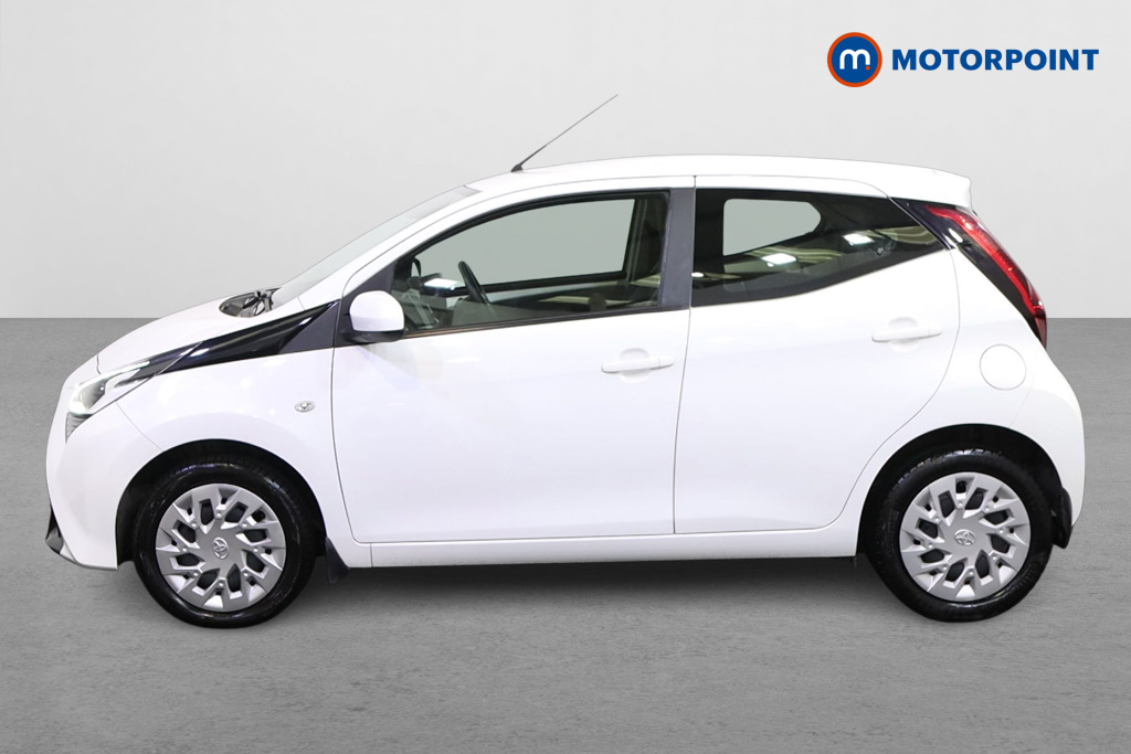 Toyota Aygo X-Play Manual Petrol Hatchback - Stock Number (1583986) - Passenger side