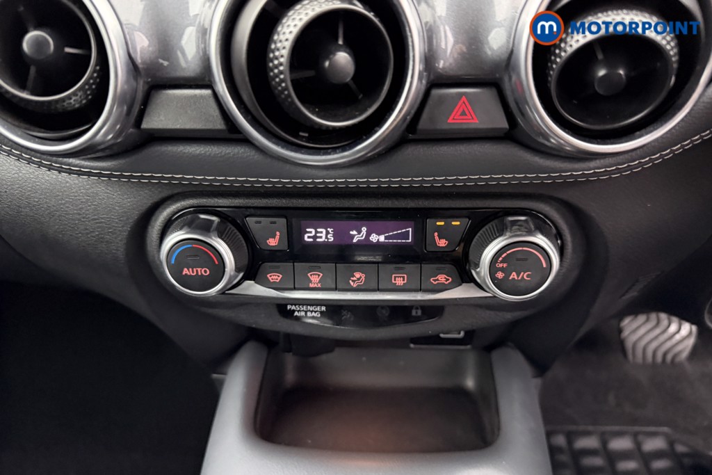 Nissan Juke Tekna Automatic Petrol SUV - Stock Number (1583998) - 9th supplementary image