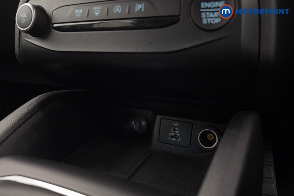 Ford Focus Active Manual Petrol Hatchback - Stock Number (1568608) - 13th supplementary image