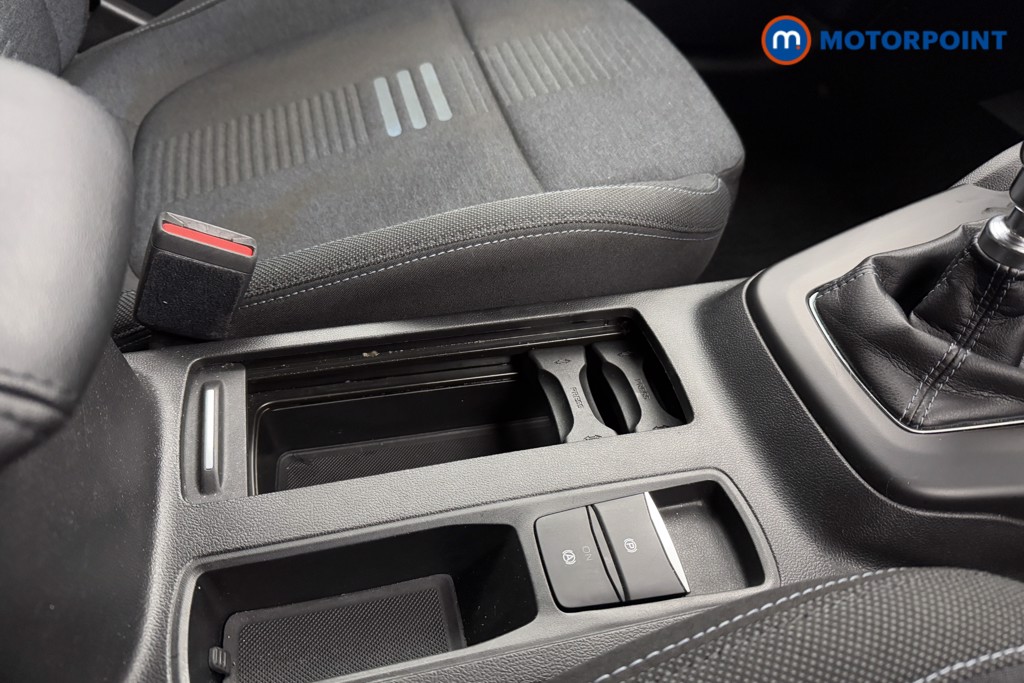 Ford Focus Active Manual Petrol Hatchback - Stock Number (1568608) - 15th supplementary image