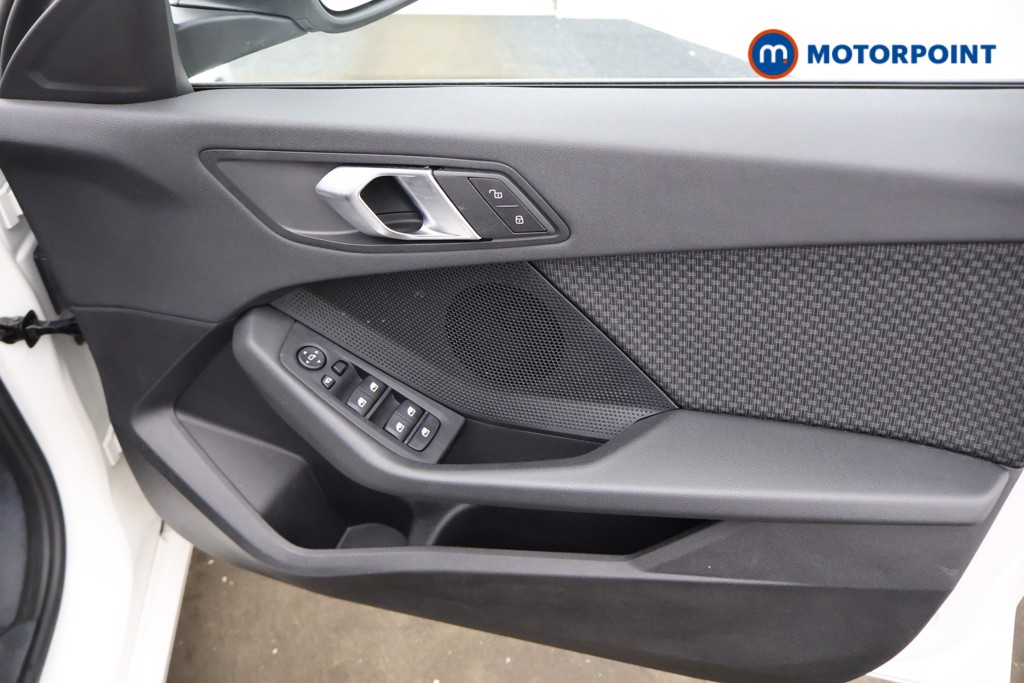 BMW 1 Series SE Automatic Petrol Hatchback - Stock Number (1570203) - 9th supplementary image