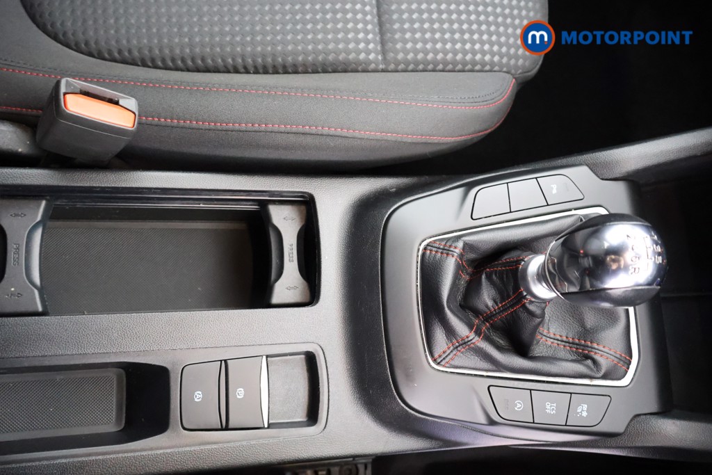 Ford Focus St-Line Manual Petrol Estate - Stock Number (1570376) - 6th supplementary image