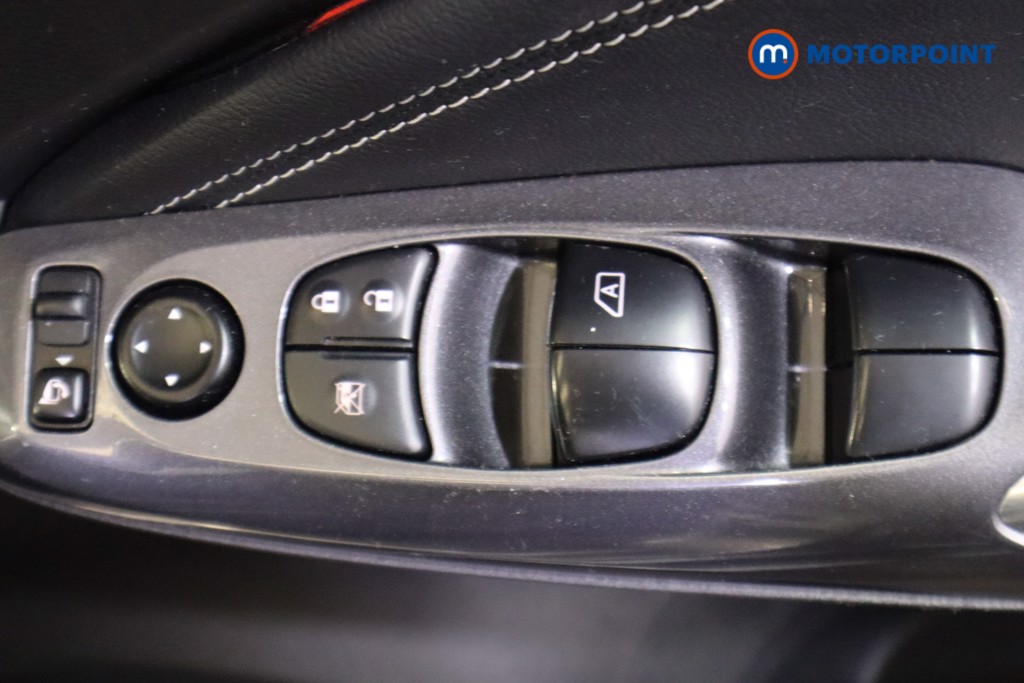Nissan Juke Tekna Manual Petrol SUV - Stock Number (1570407) - 15th supplementary image