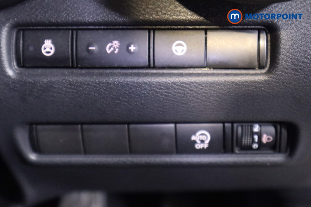 Nissan Juke Tekna Manual Petrol SUV - Stock Number (1570407) - 16th supplementary image