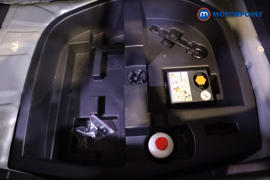 Nissan Juke Tekna Manual Petrol SUV - Stock Number (1570407) - 28th supplementary image