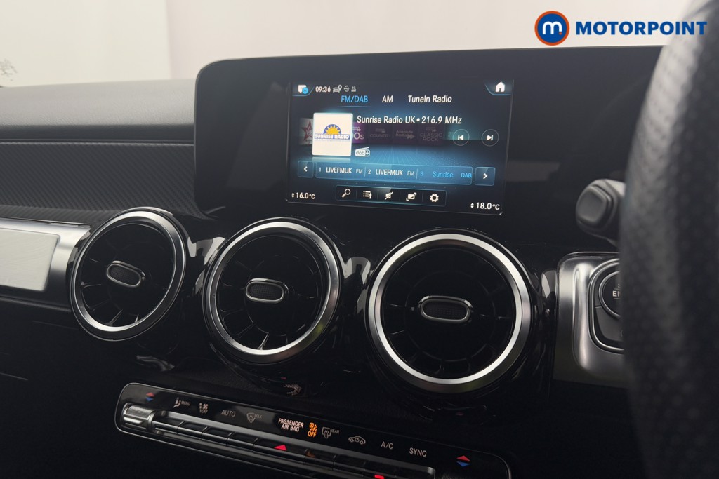 Mercedes-Benz GLB Amg Line Automatic Petrol SUV - Stock Number (1572594) - 9th supplementary image