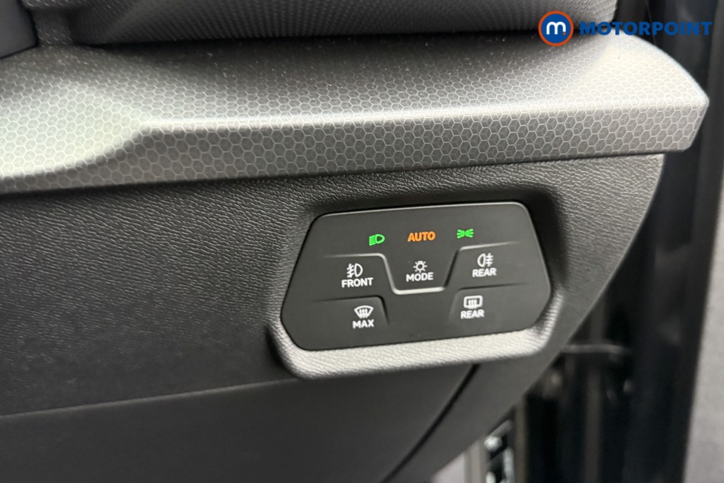 Seat Leon Se Dynamic Manual Petrol Hatchback - Stock Number (1573747) - 15th supplementary image