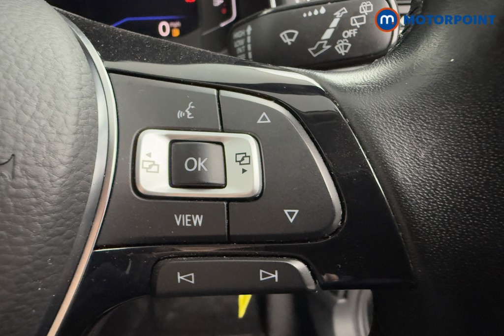 Volkswagen T-Roc SEL Automatic Petrol SUV - Stock Number (1574341) - 5th supplementary image