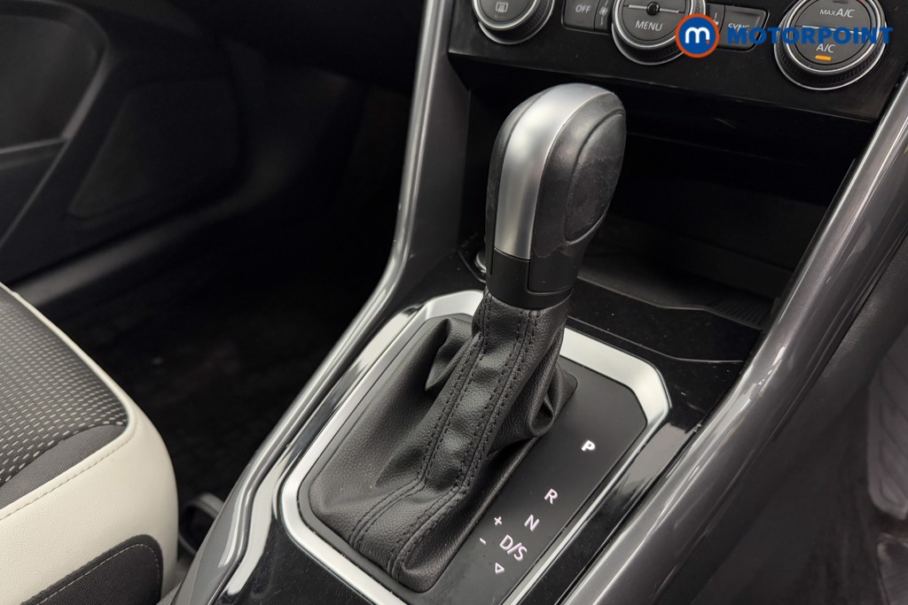 Volkswagen T-Roc SEL Automatic Petrol SUV - Stock Number (1574341) - 15th supplementary image