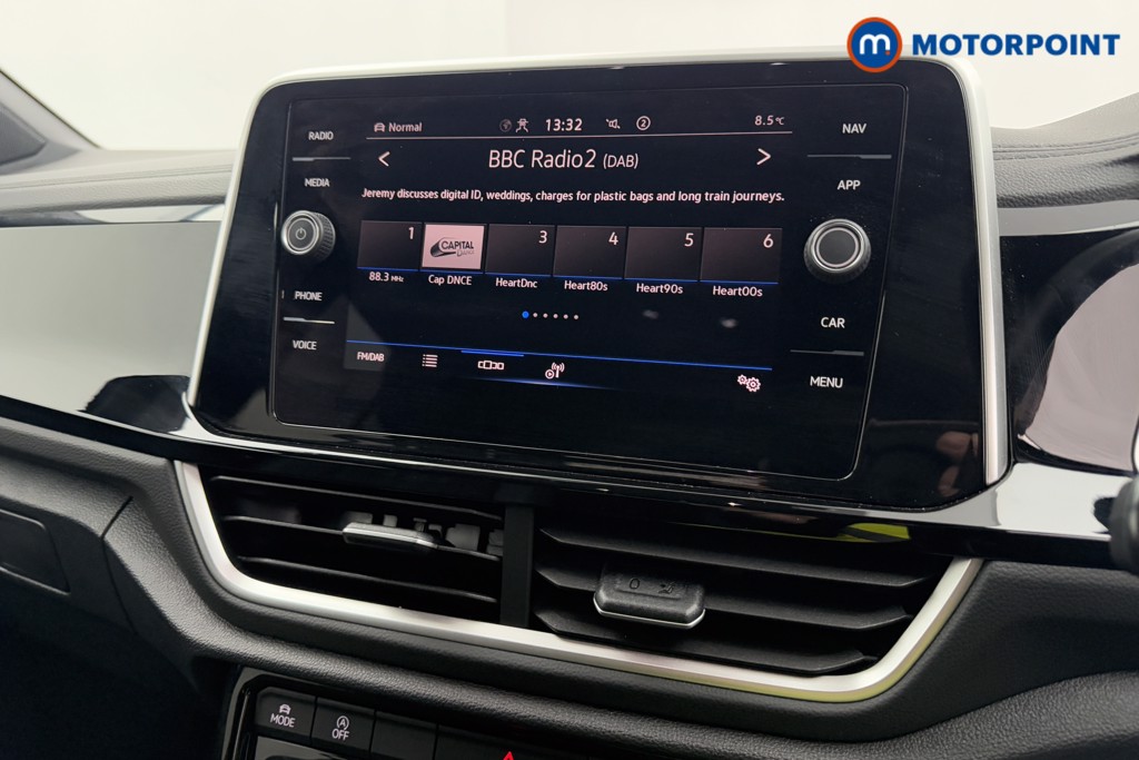 Volkswagen T-Roc R-Line Automatic Petrol SUV - Stock Number (1574350) - 6th supplementary image