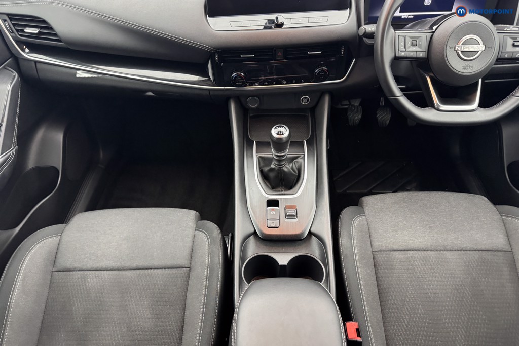 Nissan Qashqai N-Connecta Manual Petrol SUV - Stock Number (1575088) - 5th supplementary image