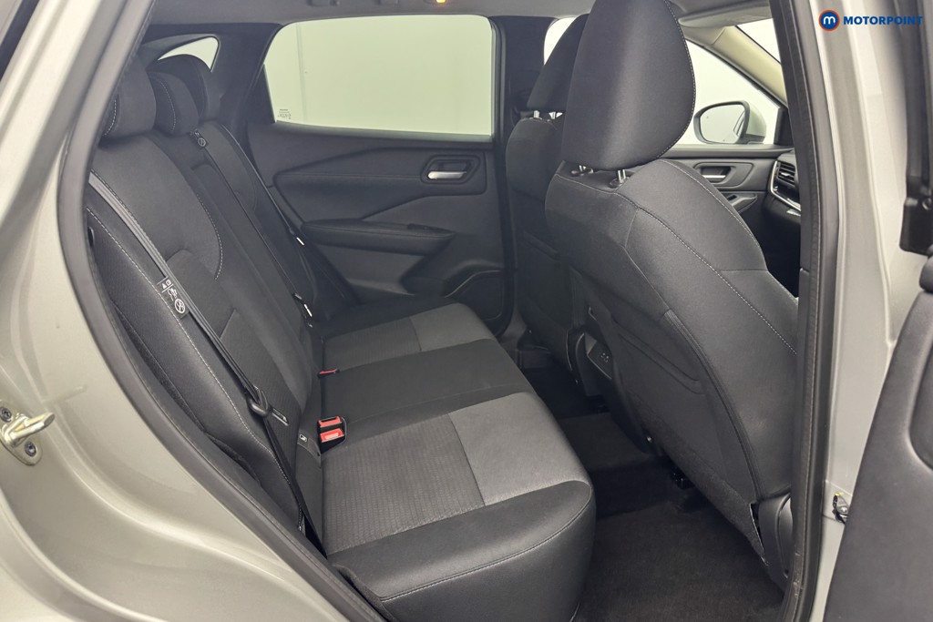 Nissan Qashqai N-Connecta Manual Petrol SUV - Stock Number (1575088) - 7th supplementary image