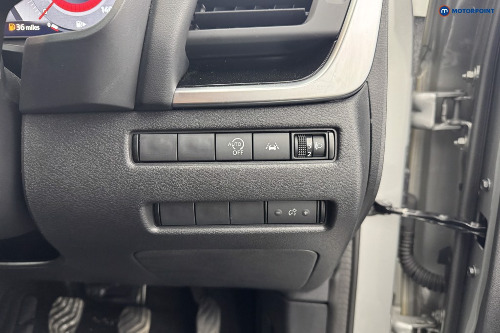 Nissan Qashqai N-Connecta Manual Petrol SUV - Stock Number (1575088) - 15th supplementary image