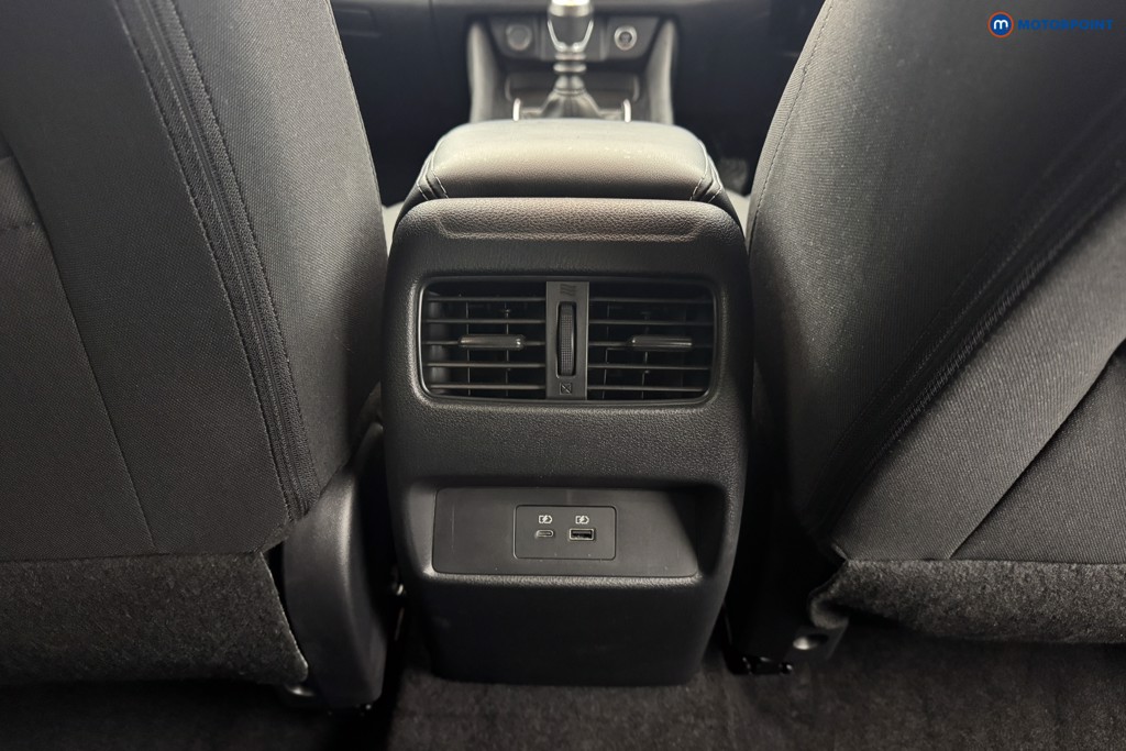 Nissan Qashqai N-Connecta Manual Petrol SUV - Stock Number (1575088) - 19th supplementary image