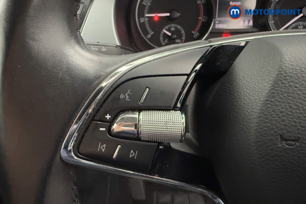 Skoda Fabia Colour Edition Manual Petrol Hatchback - Stock Number (1575692) - 4th supplementary image