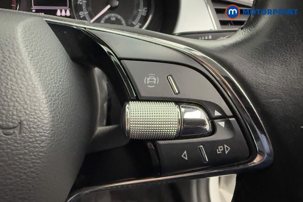 Skoda Fabia Colour Edition Manual Petrol Hatchback - Stock Number (1575692) - 5th supplementary image