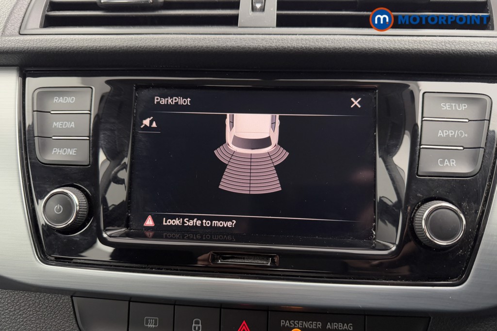 Skoda Fabia Colour Edition Manual Petrol Hatchback - Stock Number (1575692) - 9th supplementary image