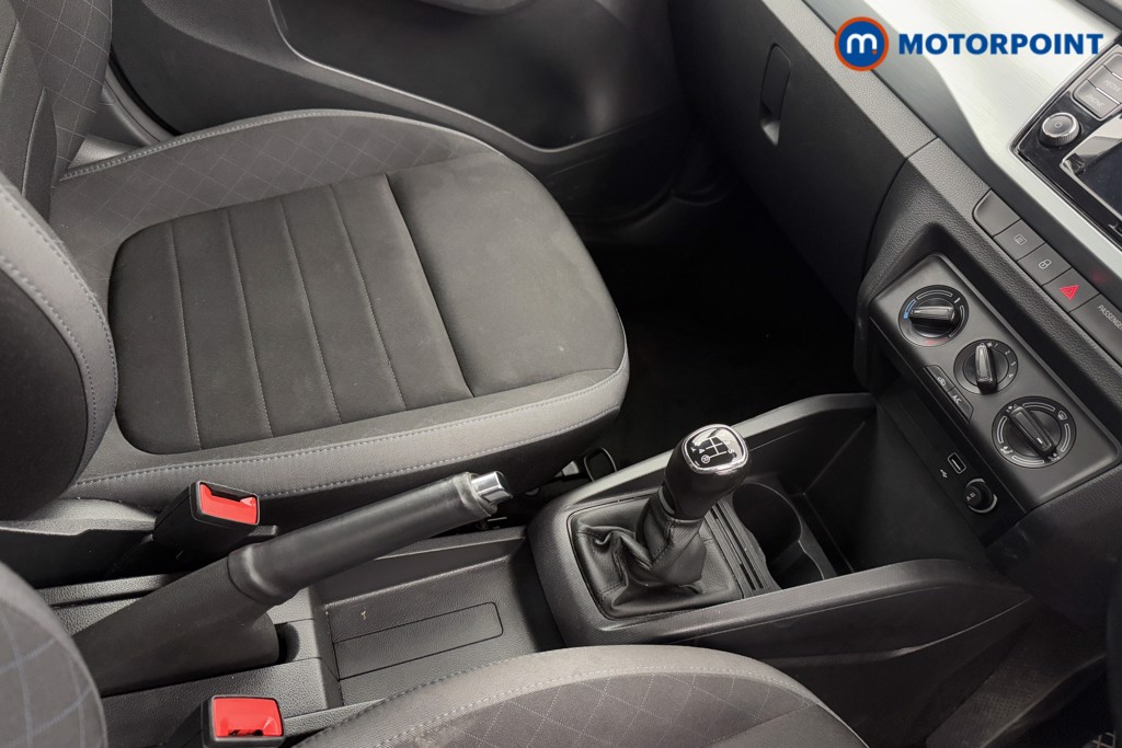 Skoda Fabia Colour Edition Manual Petrol Hatchback - Stock Number (1575692) - 15th supplementary image