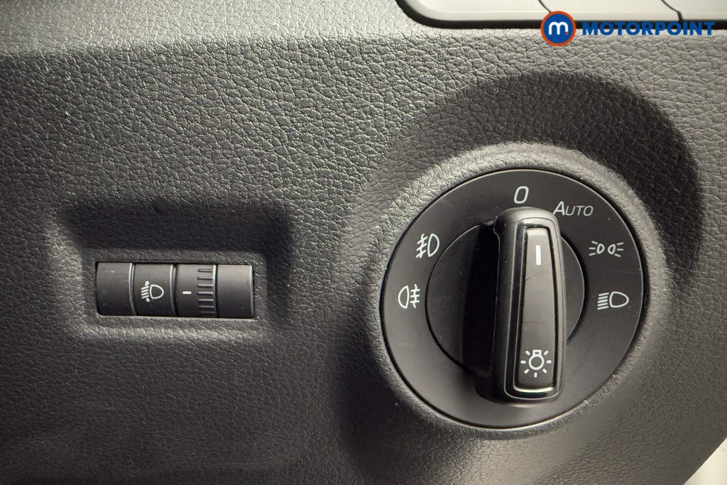 Skoda Fabia Colour Edition Manual Petrol Hatchback - Stock Number (1575692) - 16th supplementary image