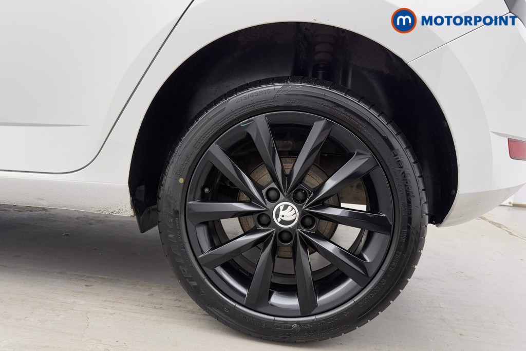 Skoda Fabia Colour Edition Manual Petrol Hatchback - Stock Number (1575692) - 29th supplementary image