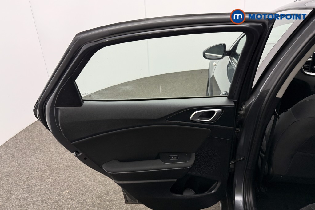 KIA Xceed 2 Manual Petrol Hatchback - Stock Number (1577613) - 5th supplementary image