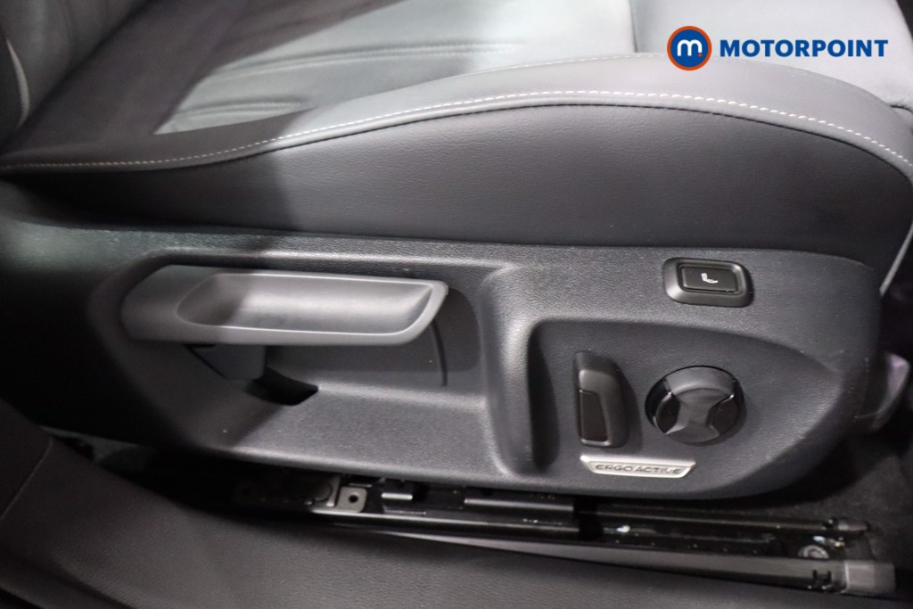 Volkswagen Passat Life Automatic Petrol Plug-In Hybrid Estate - Stock Number (1578087) - 21st supplementary image