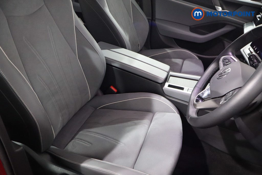 Volkswagen Passat Life Automatic Petrol Plug-In Hybrid Estate - Stock Number (1578087) - 24th supplementary image