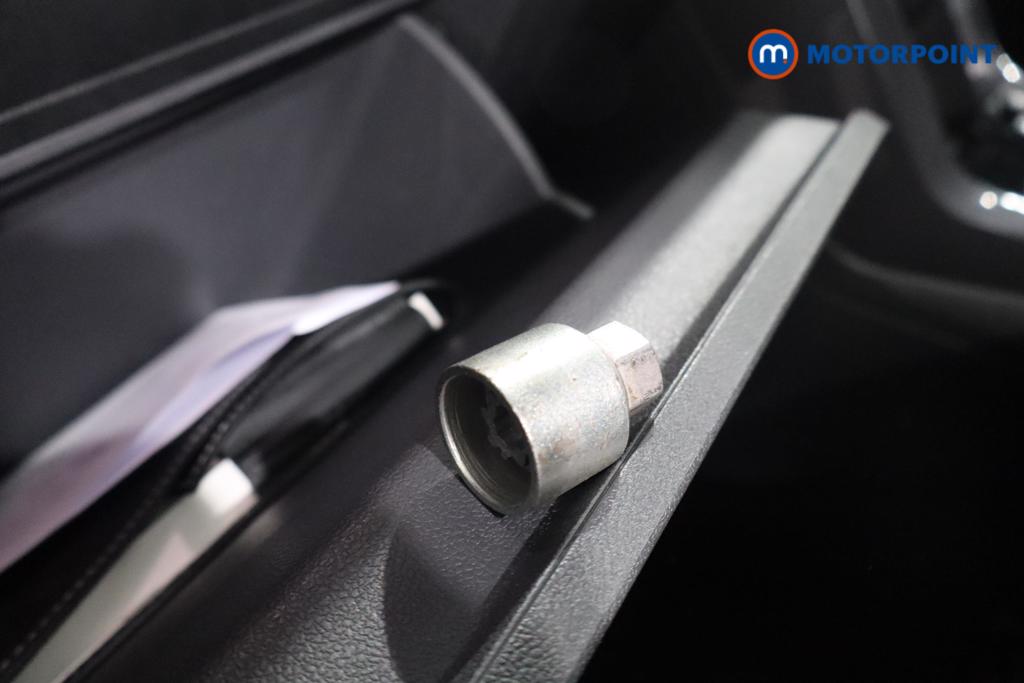 Volkswagen T-Cross SEL Manual Petrol SUV - Stock Number (1579756) - 14th supplementary image