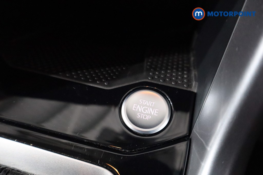 Volkswagen T-Roc Match Manual Petrol SUV - Stock Number (1579892) - 13th supplementary image