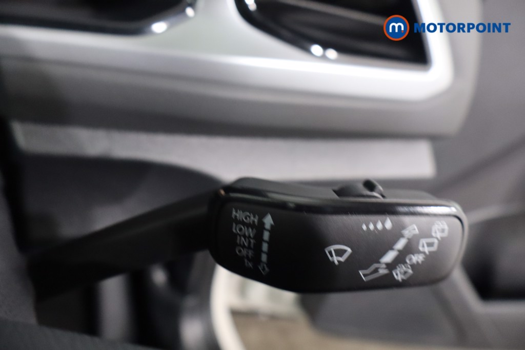 Volkswagen T-Roc Match Manual Petrol SUV - Stock Number (1579892) - 18th supplementary image