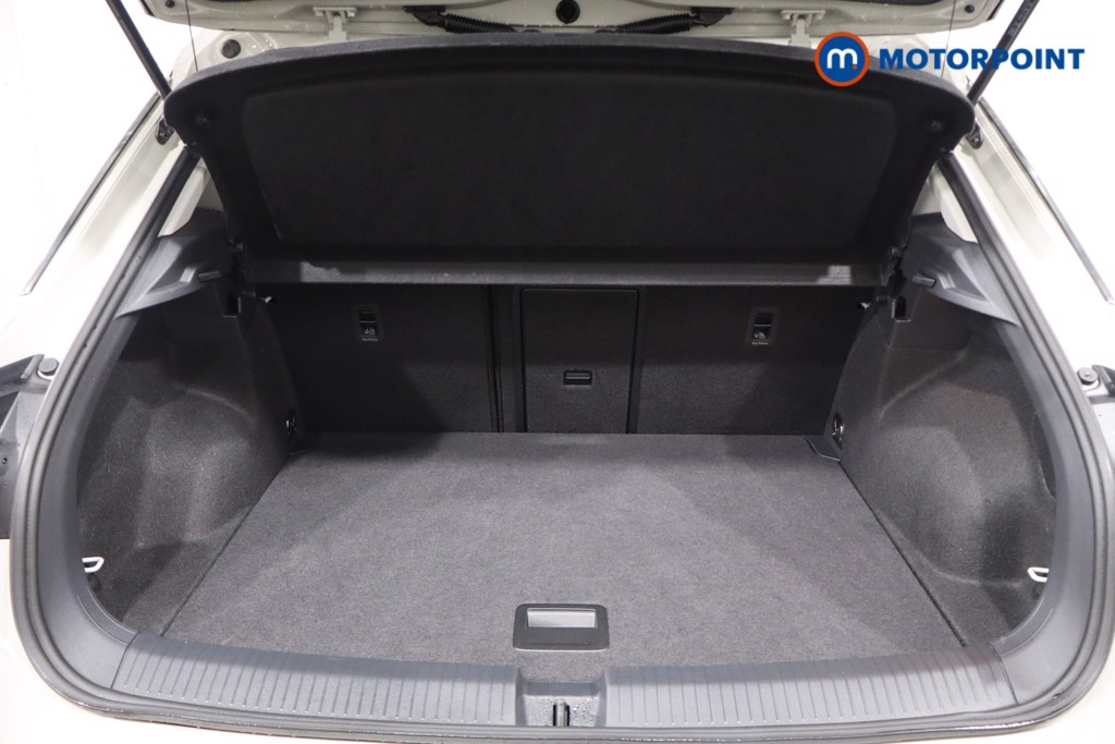 Volkswagen T-Roc Match Manual Petrol SUV - Stock Number (1579892) - 36th supplementary image