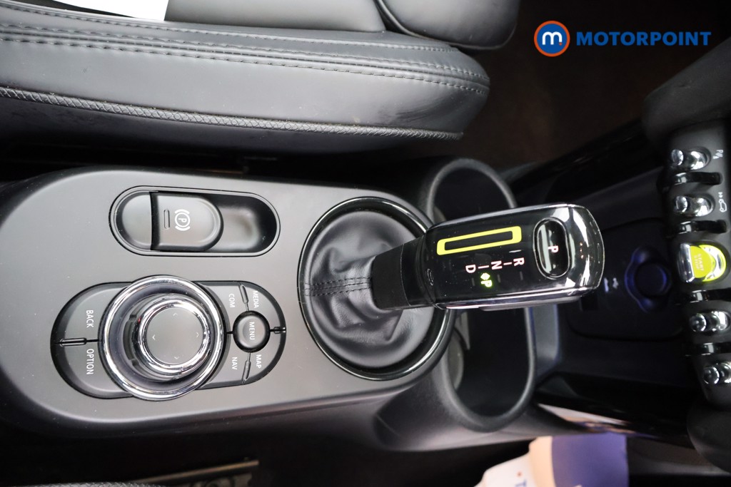 Mini Hatchback Cooper S Level 3 Automatic Electric Hatchback - Stock Number (1579945) - 6th supplementary image