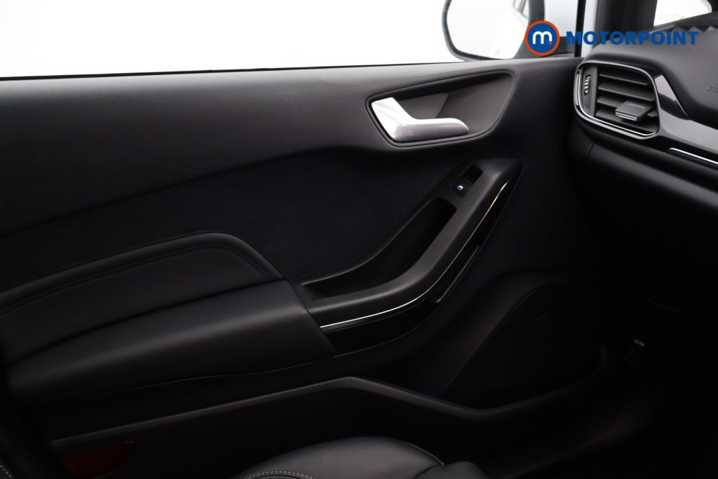 Ford Fiesta Titanium X Manual Petrol Hatchback - Stock Number (1580116) - 8th supplementary image