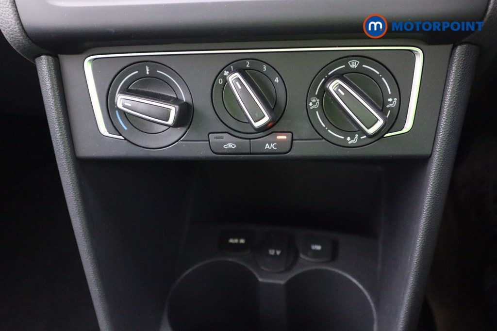 Volkswagen Polo SE Manual Petrol Hatchback - Stock Number (1580183) - 4th supplementary image