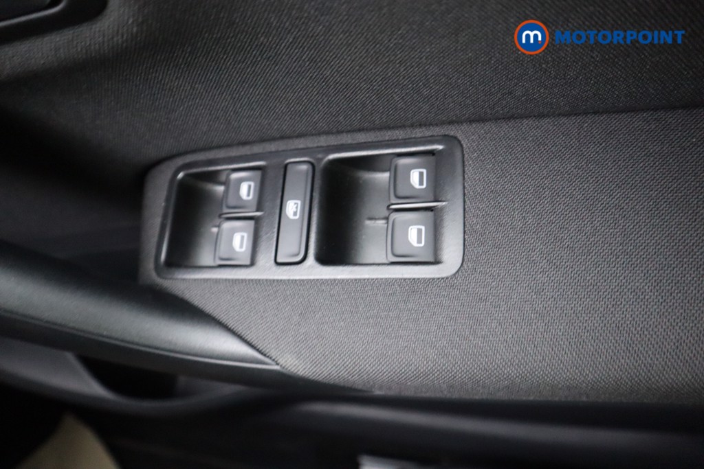 Volkswagen Polo SE Manual Petrol Hatchback - Stock Number (1580183) - 12th supplementary image